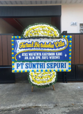Papan Bunga Duka di Sungai Ning